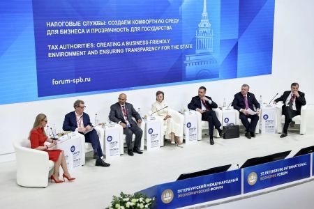 На ПМЭФ-2026 обозначили ключевые мировые тенденции в налоговом администрировании трансграничной торговли и международного бизнеса На ПМЭФ-2026 обозначили ключевые мировые тенденции в налоговом администрировании трансграничной торговли и международного бизнеса
