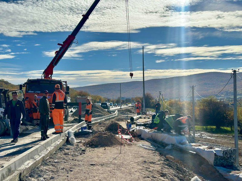Севастопольский Автодор обустраивает новые остановки на повороте к селу Резервное