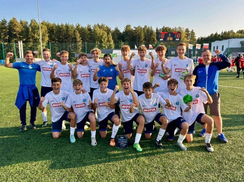 Севастопольские футболисты победили на Всероссийских соревнованиях «Кожаный мяч — Лига юных футболистов» Севастопольские футболисты победили на Всероссийских соревнованиях «Кожаный мяч — Лига юных футболистов»