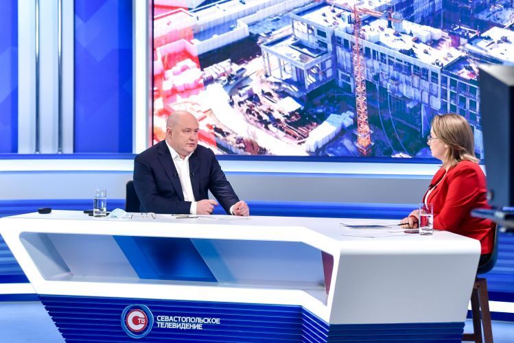 Губернатор Михаил Развожаев провел прямую линию