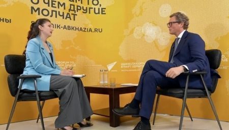 Даниил Егоров рассказал о российском опыте внедрения системы онлайн-касс в эфире телеканала Sputnik Даниил Егоров рассказал о российском опыте внедрения системы онлайн-касс в эфире телеканала Sputnik