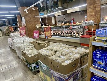Торговые сети Севастополя нарастили товарные запасы и запустили специальные акции