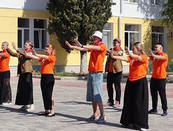 Вожатые студенческих отрядов работают на площадках «Планеты детства в школах»