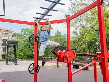 На улице Гоголя открыли новый сквер