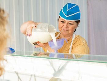 Госветслужба Севастополя ежедневно контролирует безопасность продуктов на официальных рынках