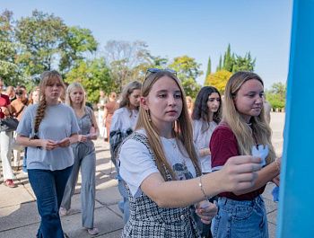 В СевГУ прошла акция «Две аллеи Ангелов» в память о жертвах терроризма