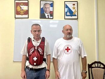 Сотрудники севастопольских рынков и департамента сельского хозяйства и потребительского рынка осваивают навыки спасения жизней