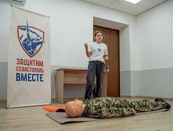 В Верхнесадовом жители прошли обучение первой помощи в рамках инициативы «Защитим Севастополь вместе»