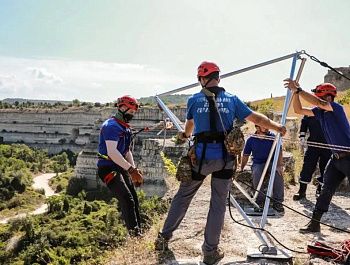 Спасатели Севастополя протестировали новое оборудование в Инкерманском карьере