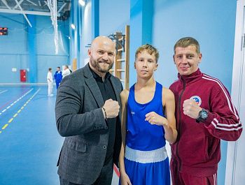 В Верхнесадовом прошел турнир по боксу памяти Героя СВО Игоря Русанова
