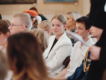 18 школьников Севастополя получили первые паспорта