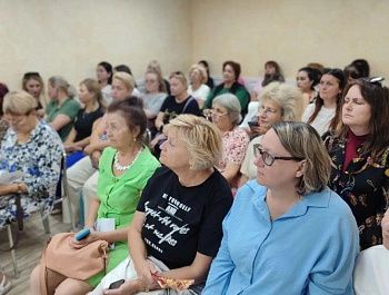 Для севастопольских педагогов провели цикл семинаров по русскому танцу