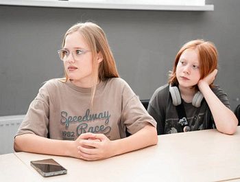 Молодежь Севастополя узнала о правилах поведения в цифровом мире