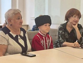 В Севастополе обсудили роль семейных традиций в воспитании детей