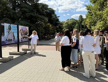 «Навигаторы детства» в фотографиях: в Севастополе открылась обновленная выставка