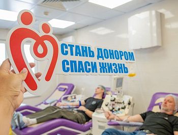 Севастопольцы сдали более 35 литров крови в рамках патриотической акции