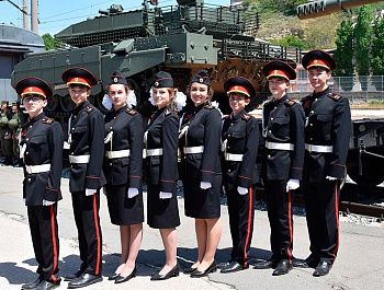 Поздравление Михаила Развожаева с 5-летием со дня образования Севастопольского кадетского корпуса Следственного комитета Российской Федерации имени В. И. Истомина