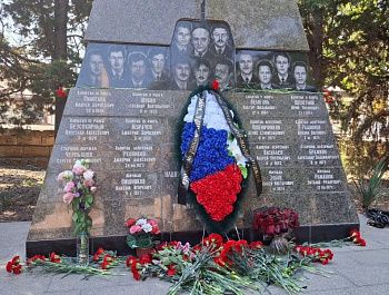 В Севастополе почтили память экипажа атомной подлодки «Курск»