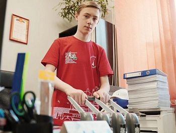 Губернаторские школьные трудовые отряды осваивают делопроизводство в Севавтодоре