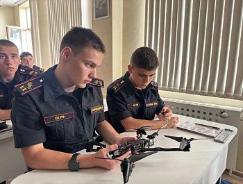 «Живой урок по безопасности» прошел в Севастопольском кадетском корпусе