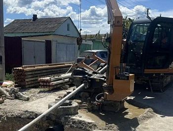 В поселке Сахарная Головка уложили порядка 850 метров водопроводной сети