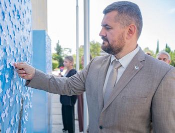 В СевГУ прошла акция «Две аллеи Ангелов» в память о жертвах терроризма