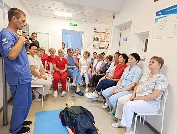 В Центре крови прошли занятия по первой помощи в рамках инициативы «Защитим Севастополь вместе»