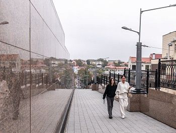 На лестничном спуске у рынка «Чайка» открыли пешеходное движение