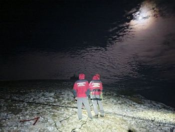 Пятерых альпинистов одновременно спасли на двух горных маршрутах