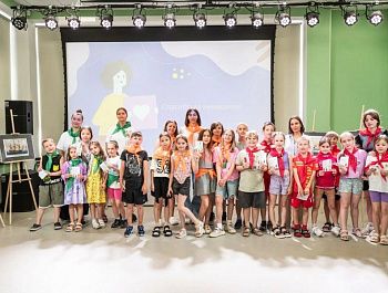 С начала года помощь по детскому телефону доверия получили более 3000 детей
