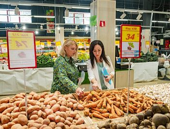 Севастопольские торговые сети сохранили цены на базовые продукты и снизили стоимость местных овощей и фруктов
