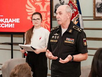 В Севастополе 20 школьников получили первые паспорта