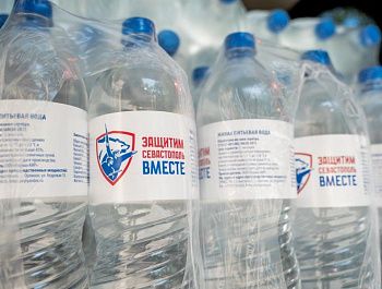 Около 600 литров питьевой воды доставили в укрытия Севастополя