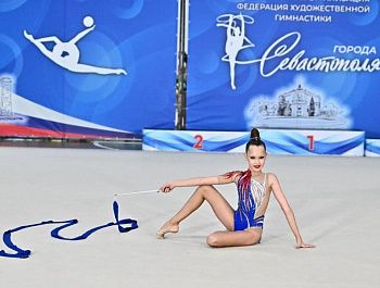 Более 60 гимнасток выступили на соревнованиях «Севастопольский вальс»