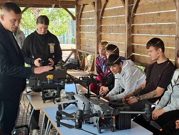 Ветераны СВО провели в социальном приюте урок безопасности для детей