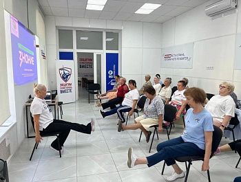 Севастопольцев учат заботиться о здоровье на занятиях «Здорового века»