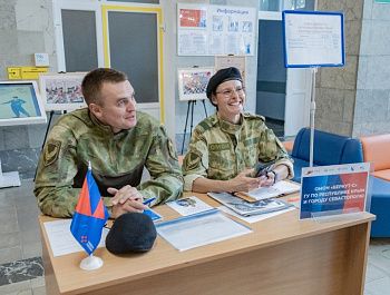 Более 40 участников СВО и членов их семей получили помощь на встрече клуба «ZA СВОих»