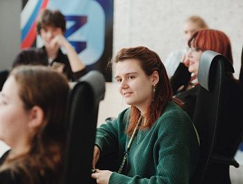 Лекторы общества «Знание» обсуждают с молодежью Севастополя образ будущего России