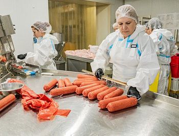 Севастопольские предприятия пищевой промышленности в условиях ограничений нарастили темпы производства и расширили штат сотрудников