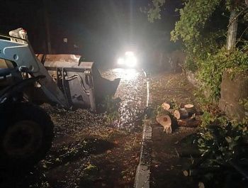 В Севастополе устраняют последствия непогоды