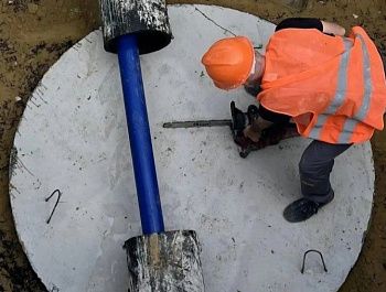 В поселке Сахарная Головка уложили порядка 850 метров водопроводной сети