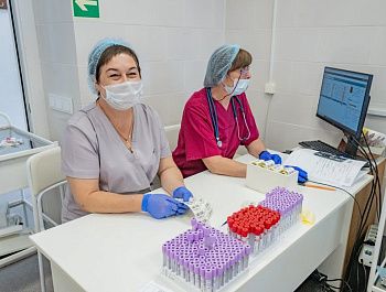 Севастопольцы сдали более 35 литров крови в рамках патриотической акции