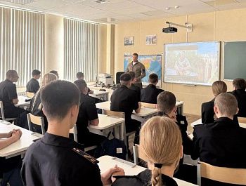 «Живой урок по безопасности» прошел в Севастопольском кадетском корпусе