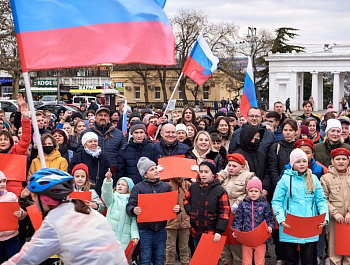 Севастопольцы за день собрали около 10 тонн гуманитарной помощи жителям ЛНР и ДНР