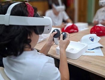 Выпускники программы «Севастополь — город героев» провели уроки для воспитанников детского дома