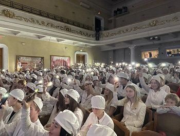 В Севастопольском медицинском колледже прошло посвящение в студенты