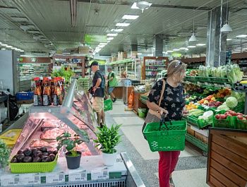 Севастопольские торговые сети сохраняют запасы продуктов и рабочий график в условиях ограничений