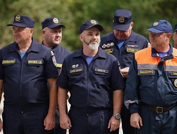 В День 150-летия пожарной охраны Севастополя Михаил Развожаев открыл пожарную часть в Павловке и вручил награды пожарным и спасателям