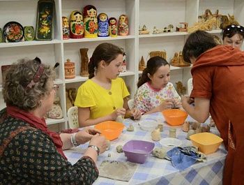 Проект «В одном строю» помогает семьям участников СВО через творчество и ремесла