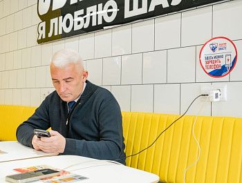 Севастопольцы открыли уже более 175 точек для зарядки мобильных устройств